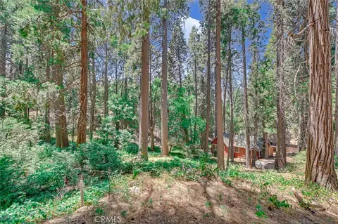 590 Electra Dr, Crestline, CA 92325 photo 2