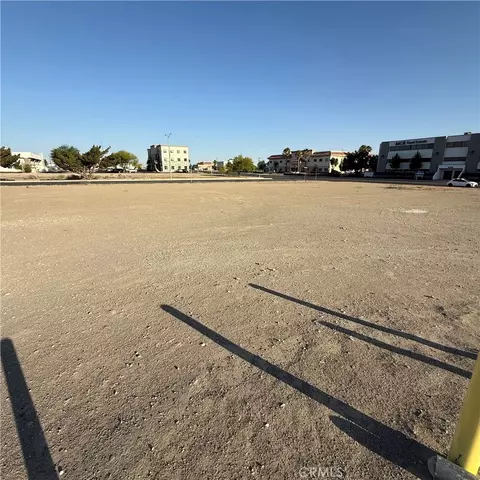 0 Kentwood Apt 3 Blvd, Victorville, CA 92392
