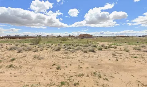 8112 Mendiburu Rd, California City, CA 93505