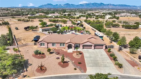 12075 Lamplighter Ln, Oak Hills, CA 92344