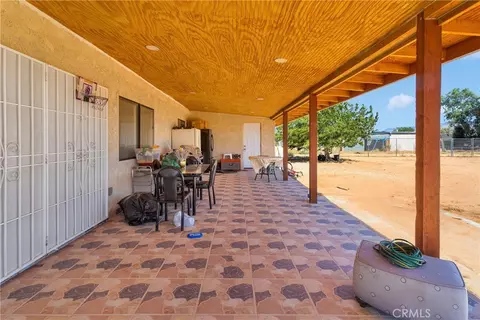 Exterior - 22035 Pahute Rd, Apple Valley, CA 92308 photo 3 of 5