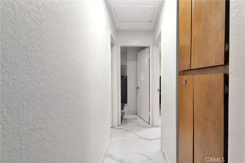 Entry Way - 22035 Pahute Rd, Apple Valley, CA 92308 photo 1 of 1