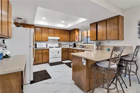 Kitchen - 22035 Pahute Rd, Apple Valley, CA 92308 photo 1 of 4