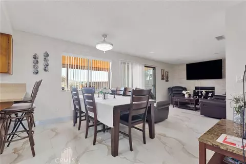 Dining - 22035 Pahute Rd, Apple Valley, CA 92308 photo 1 of 2