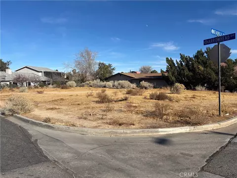 14 Arrowhead Dr, Victorville, CA 92395
