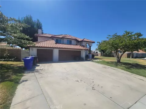 12310 Iroquois Rd, Apple Valley, CA 92308