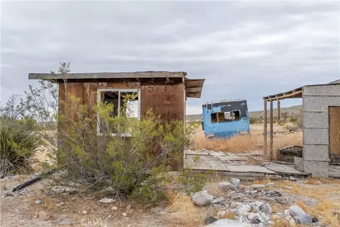 37050 Cheshire Rd, Lucerne Valley, CA 92356