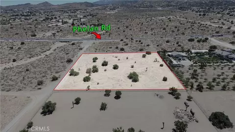 6 Mango St, Phelan, CA 92371