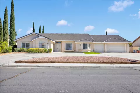 12809 Yorkshire Dr, Apple Valley, CA 92308