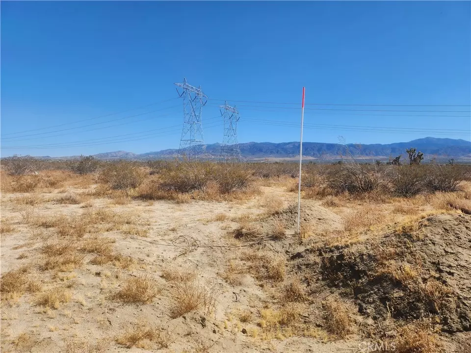  40 Pomona Rd, Pinon Hills, CA 92372 photo 7