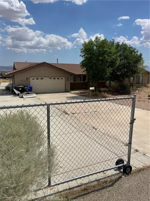23859 Papago Rd, Apple Valley, CA 92307