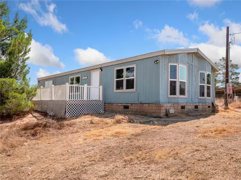 11065 Pacific Rd, Phelan, CA 92371