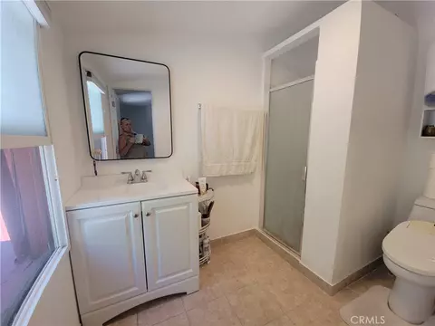 Bath - 1494 Laura St, Wrightwood, CA 92397 photo 1 of 2