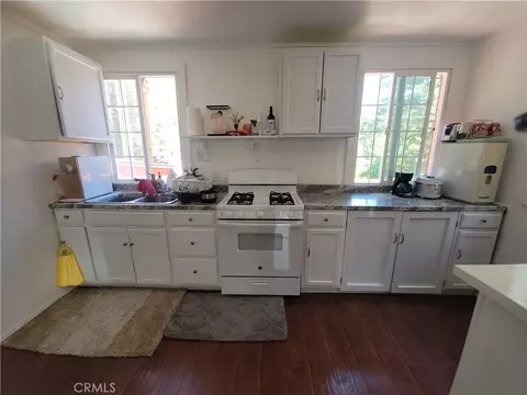 Kitchen - 1494 Laura St, Wrightwood, CA 92397 photo 2 of 2