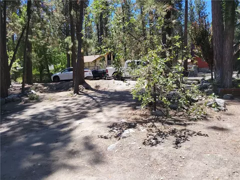 Exterior - 1494 Laura St, Wrightwood, CA 92397 photo 6 of 6