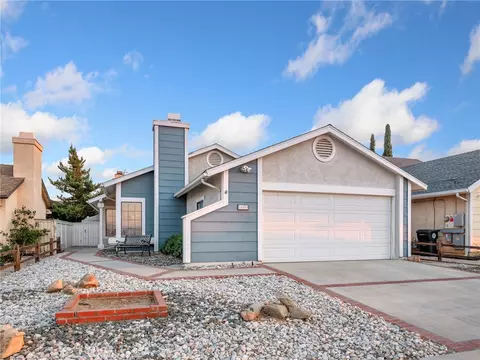 16851 Silica Dr, Victorville, CA 92395