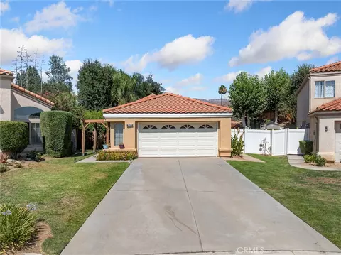 7527 Homestead Ln, Highland, CA 92346