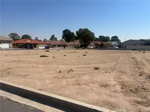 27754 Hummingbird Ln, Helendale, CA 92342