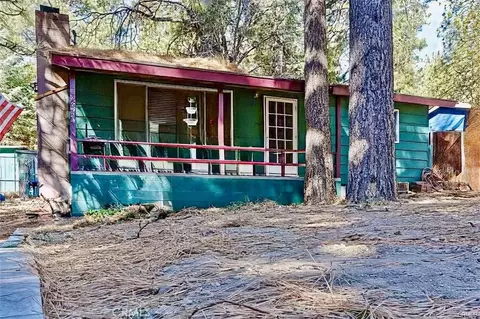 2524 Spring Dr, Running Springs, CA 92382