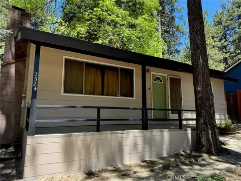 2524 Spring Dr, Running Springs, CA 92382