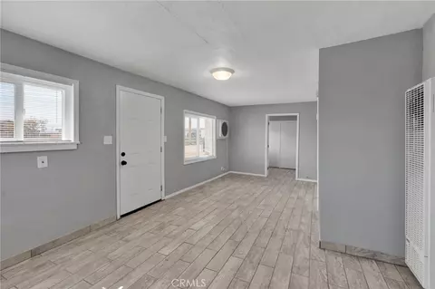 33454 Hampton Way, Daggett, CA 92327 photo 3