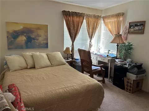 Bedroom - 11580 Oak St, Apple Valley, CA 92308 photo 4 of 4
