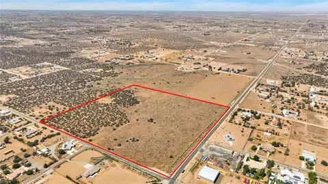 9602 Cedar St, Phelan, CA 92371