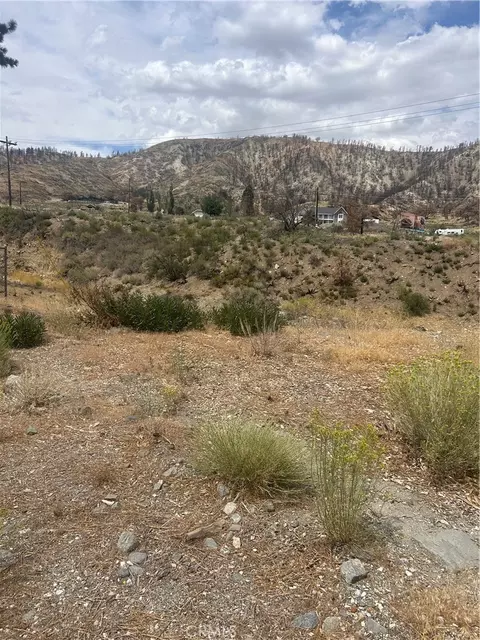26629 Swallow Hill Dr, Wrightwood, CA 92397 photo 4
