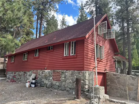 Exterior - 5865 Elm St, Wrightwood, CA 92397 photo 2 of 4