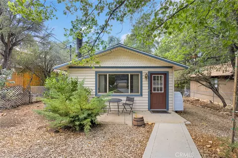412 San Bernardino Ave, Sugarloaf, CA 92386