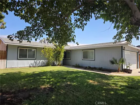 929 Cottonwood Dr, Barstow, CA 92311