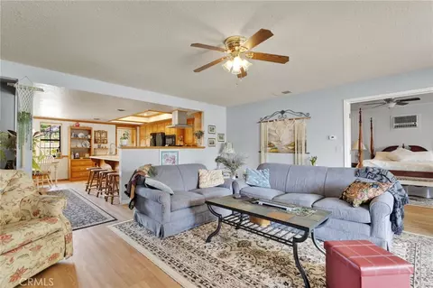 Living - 27871 Jasmine, Helendale, CA 92342 photo 5 of 5