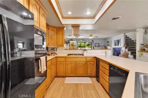 Kitchen - 27871 Jasmine, Helendale, CA 92342 photo 4 of 4