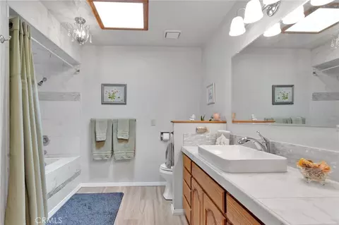 Bath - 27871 Jasmine, Helendale, CA 92342 photo 5 of 8