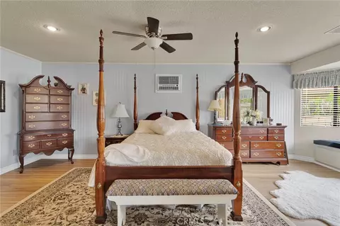 Bedroom - 27871 Jasmine, Helendale, CA 92342 photo 1 of 7