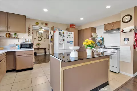 Kitchen - 10654 Alton Pl, Adelanto, CA 92301 photo 1 of 2