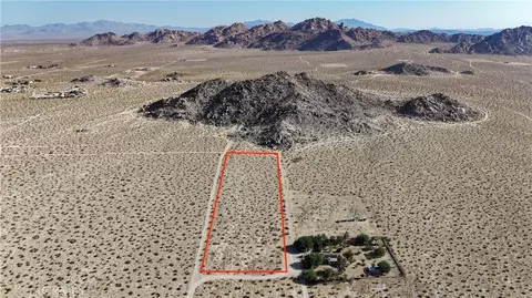 772 Porter St, Lucerne Valley, CA 92356