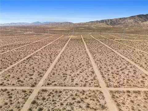 0 11th Ave, Mojave, CA 93501