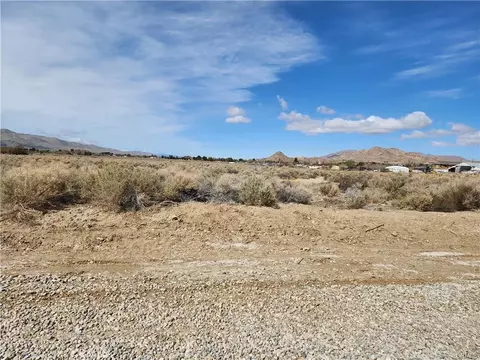 401 Ox Bow Rd, Lucerne Valley, CA 92356
