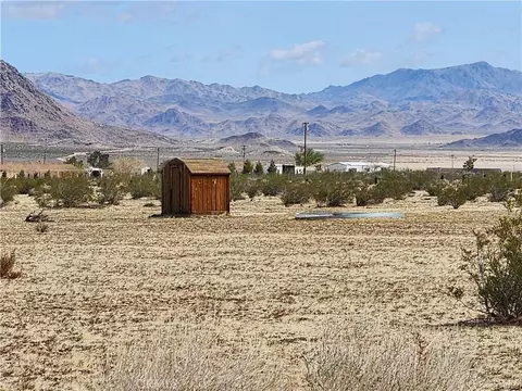 30280 Buchanan St, Lucerne Valley, CA 92356