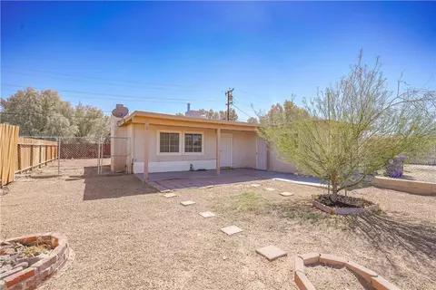 25587 Jade Rd, Barstow, CA 92311