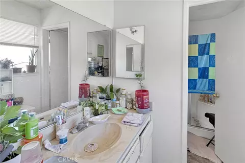 Bath - 14720 Main St, Hesperia, CA 92345 photo 2 of 3