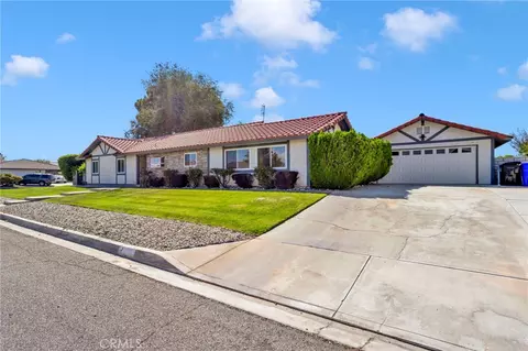 26600 Corona Dr, Helendale, CA 92342