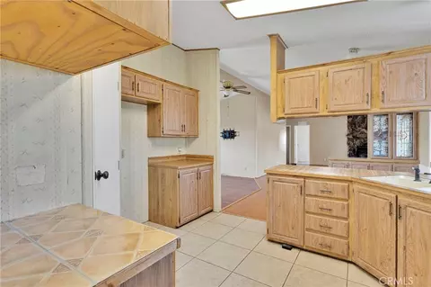 11579 Amarillo Rd, Phelan, CA 92371 photo 14