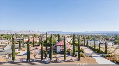 19545 Oshkosh Ln, Apple Valley, CA 92307