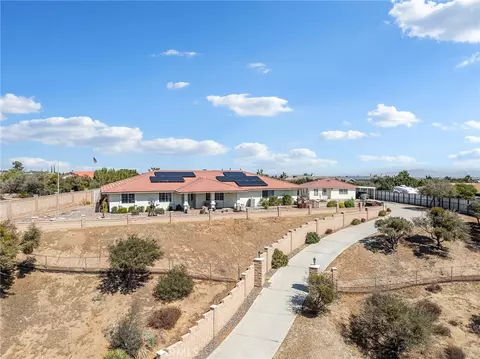 10660 Ranchero, Oak Hills, CA 92344