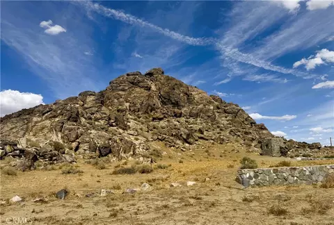 30588 Ca-18, Lucerne Valley, CA 92356 photo 7