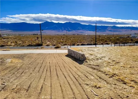 30588 Ca-18, Lucerne Valley, CA 92356 photo 6