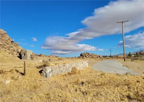 30588 Ca-18, Lucerne Valley, CA 92356 photo 3