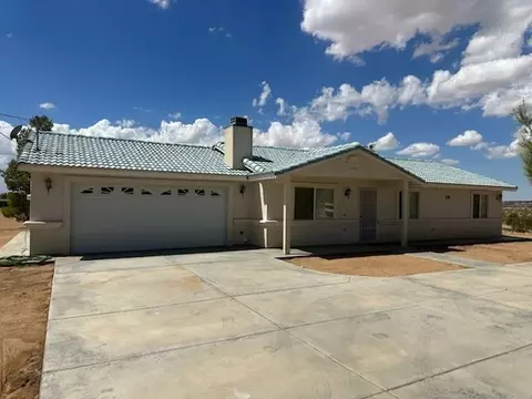 14860 Narragansett Rd, Apple Valley, CA 92307